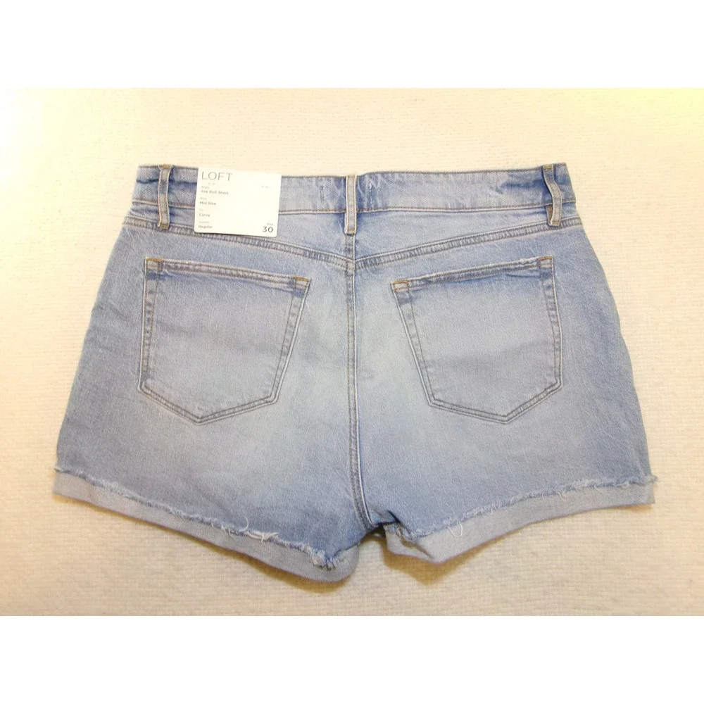 LOFT The Roll Short Light‎ Wash Curvy Mid Rise Denim Shorts Size 30/10 NWT
